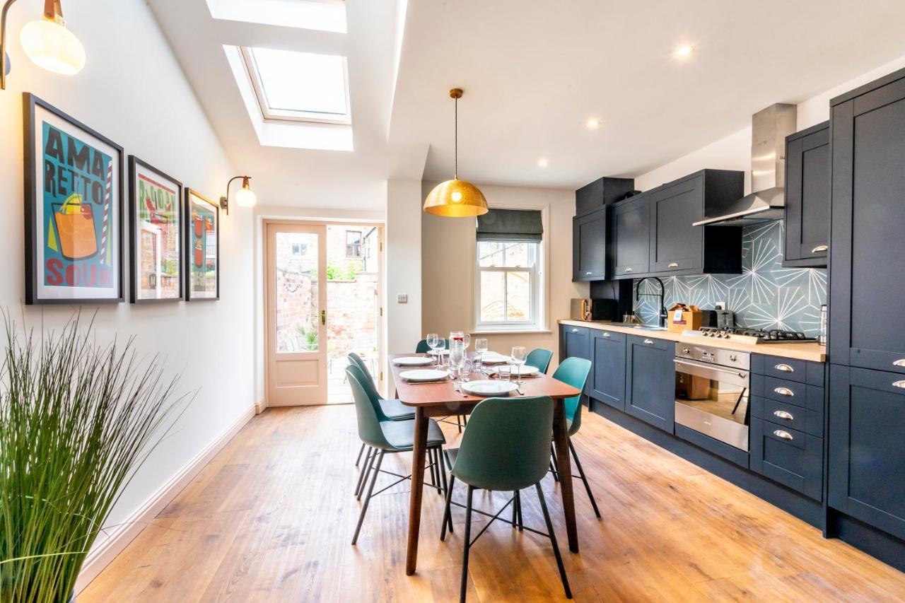 8 Kyme Street Villa Йорк Екстериор снимка